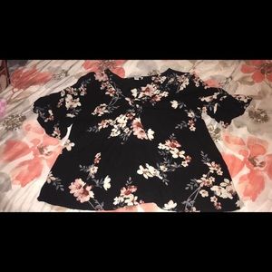 AEO Floral V-Neck shirt